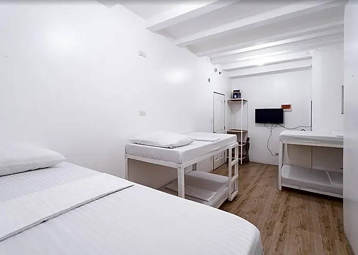 Pasay Hotel 3*
